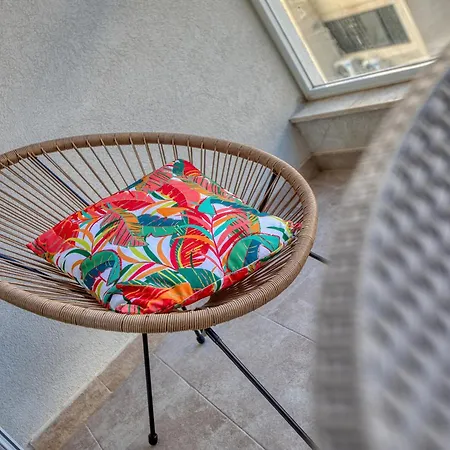 Bright & Luxury With 2 Balconies Jvel1-1 아파트 세인트폴스베이