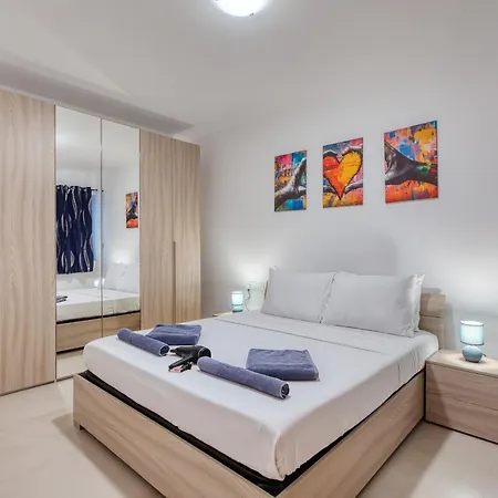 Bright & Luxury With 2 Balconies Jvel1-1 *